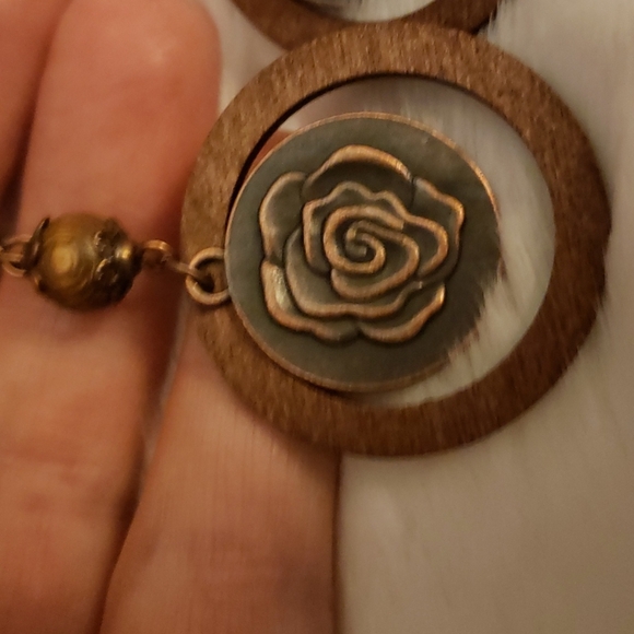 Earrings - Picture 3 of 3